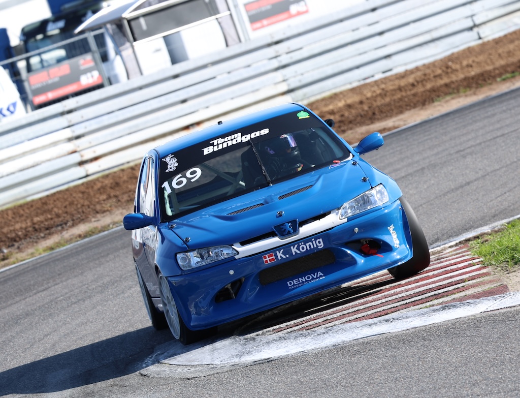 Kim König i hans Peugeot 306.
(Foto: Motorsporten.dk)